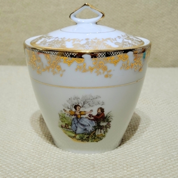 Vintage Du Centre Porcelaine R.C. Courtin Couples Sugar Bowl with Lid - Picture 5 of 11